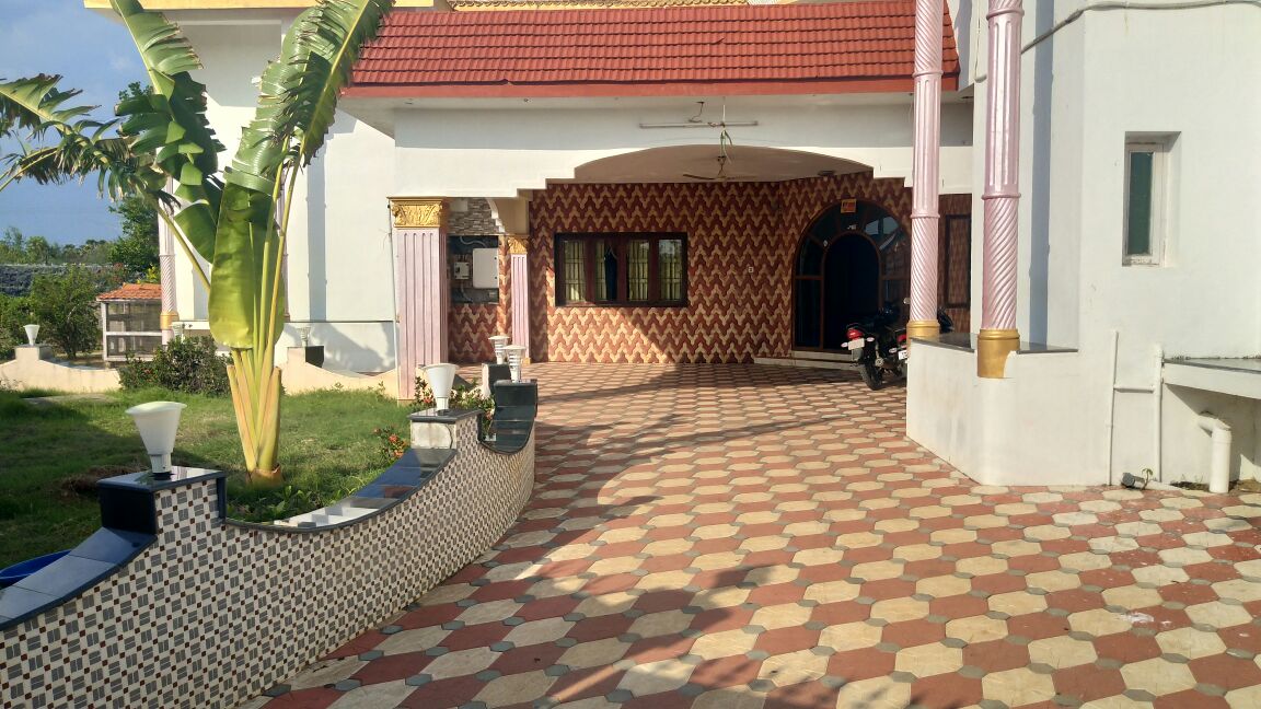 Beach Resorts in ECR