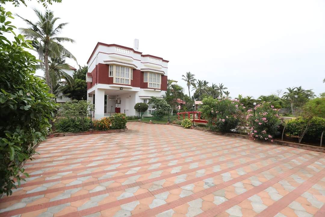 Farm House in ECR