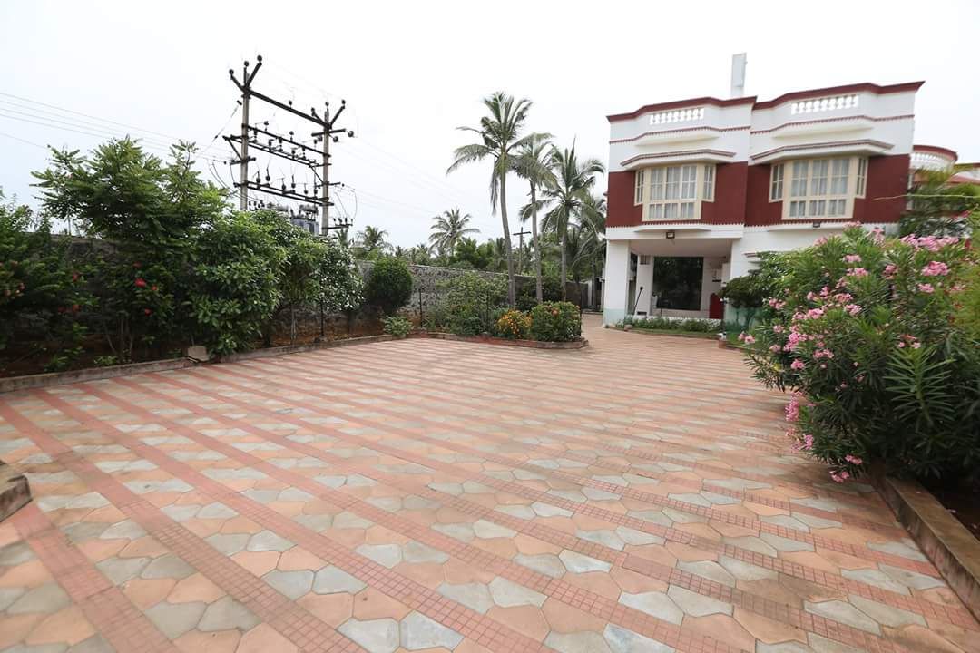 Neeli Beach House ECR