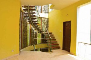 beach-house-with-swimming-pool-in-ecr