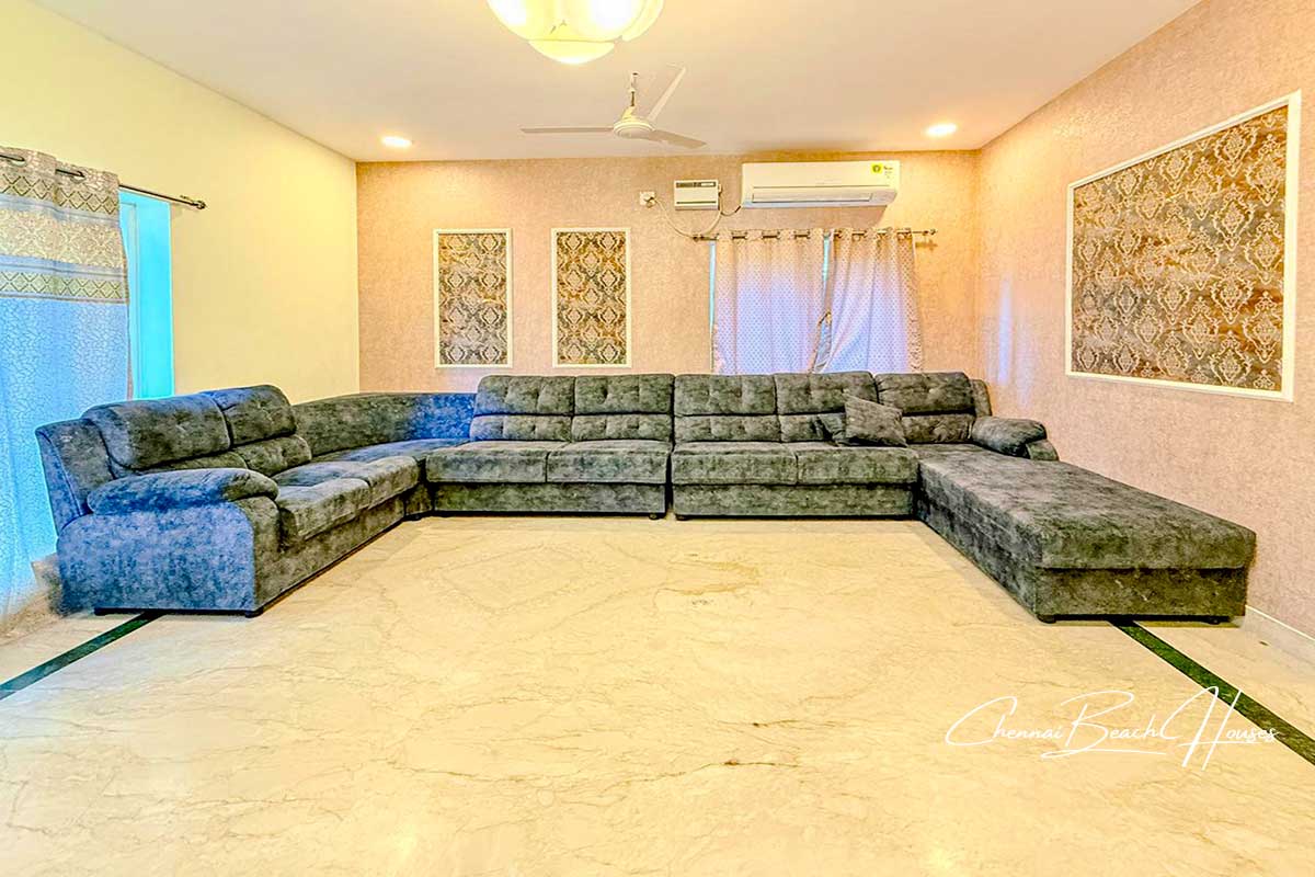 budget friendly villa ecr with big pool