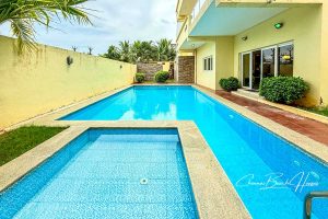 ecr beach house rentals for large group